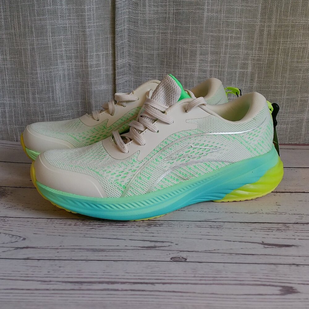 NWT Women's Avia Gel Sneakers, in White/Green